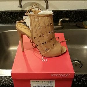 Heels MAKE A OFFER LOOKING TO SELL TODAY